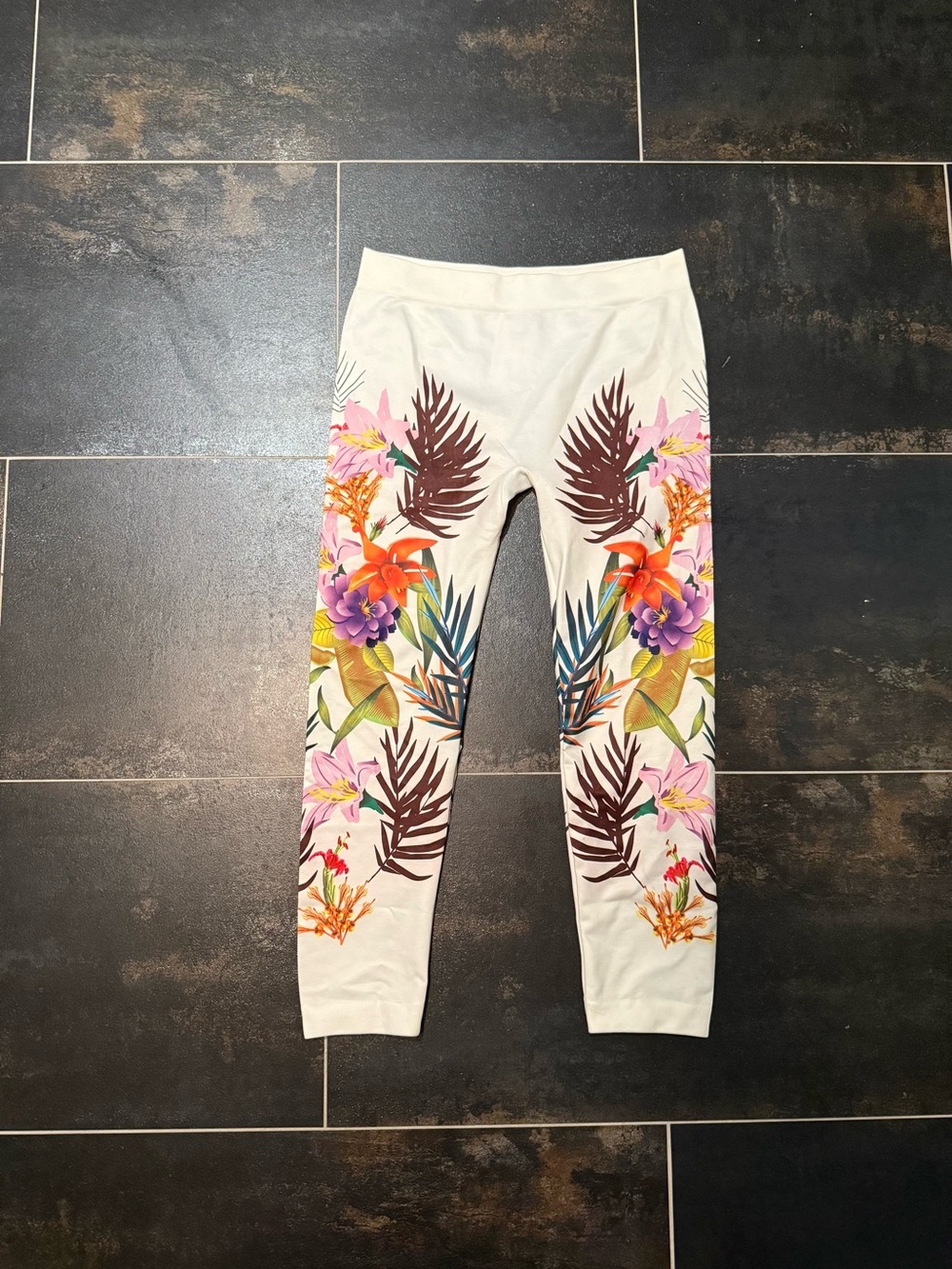 Worn Once Women’s Connection 18 Capri Floral Print Leggings - multicolored